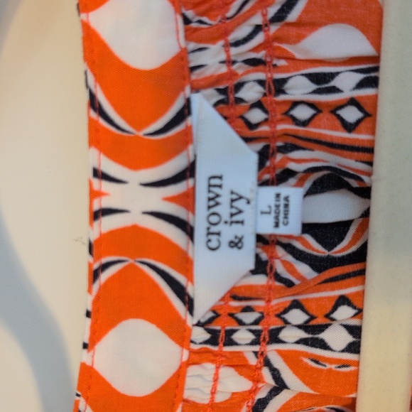 Crown & Ivy Large Orange and White Geometric Blouse - Picture 2 of 9